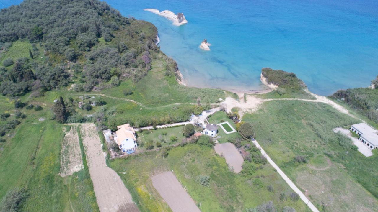 Villa Spyridoula Studios On The Beach ซีดารี ภายนอก รูปภาพ