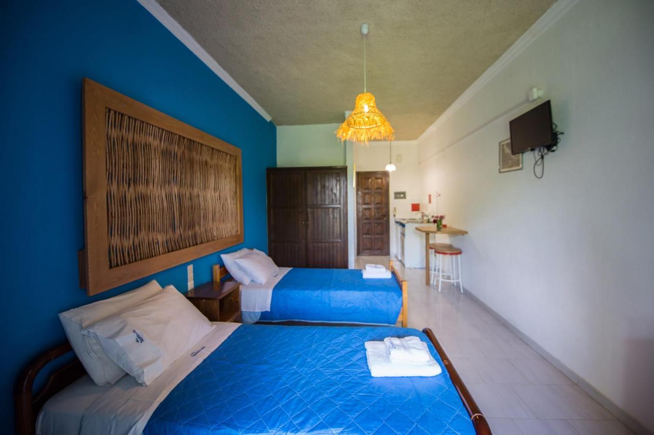 Villa Spyridoula Studios On The Beach ซีดารี ภายนอก รูปภาพ