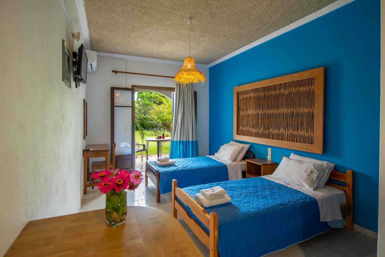 Villa Spyridoula Studios On The Beach ซีดารี ภายนอก รูปภาพ