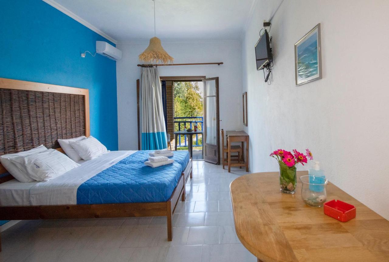 Villa Spyridoula Studios On The Beach ซีดารี ภายนอก รูปภาพ