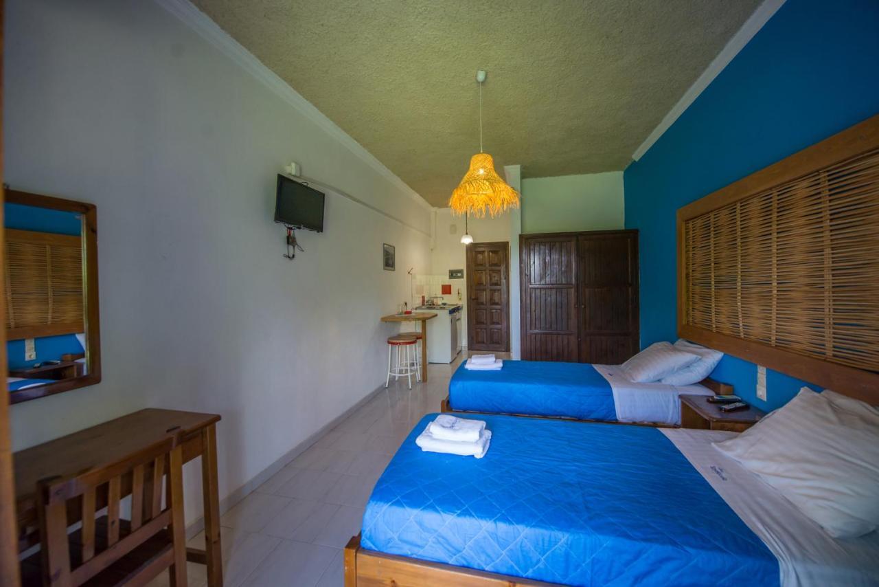 Villa Spyridoula Studios On The Beach ซีดารี ภายนอก รูปภาพ